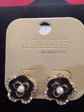 Melrose Black and Gold Floral Pearl Stud Earrings